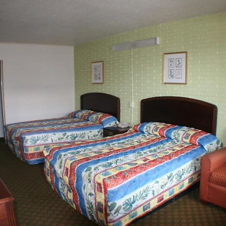 Budget Inn - Charlotte Room photo