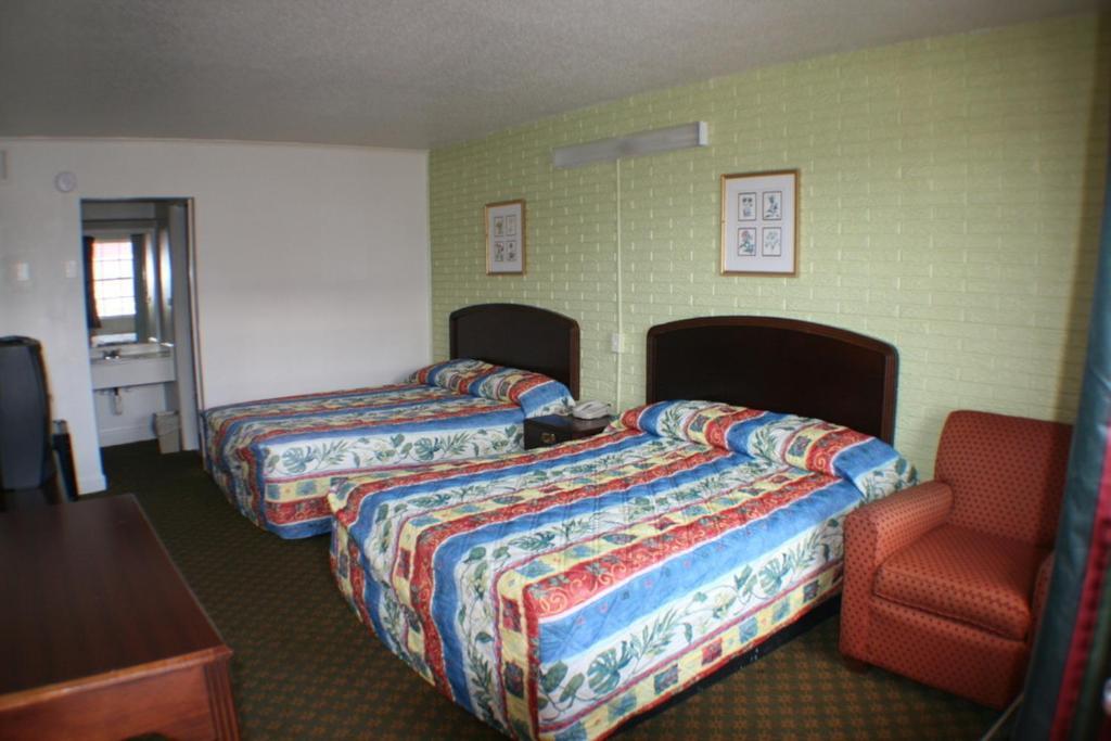Budget Inn - Charlotte Room photo